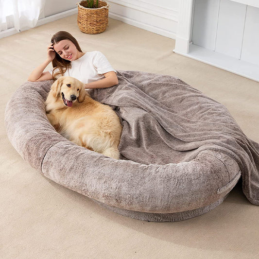 Hollywood Pet Lounger – Oversized Plush Bed